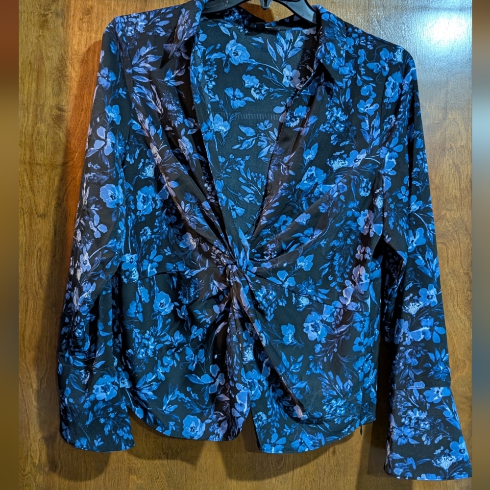 Nicole Miller twist front XL blouse